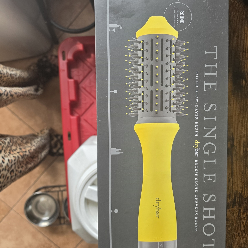 Drybar The Single Shot Round Blow-Dryer Brush - Yellow